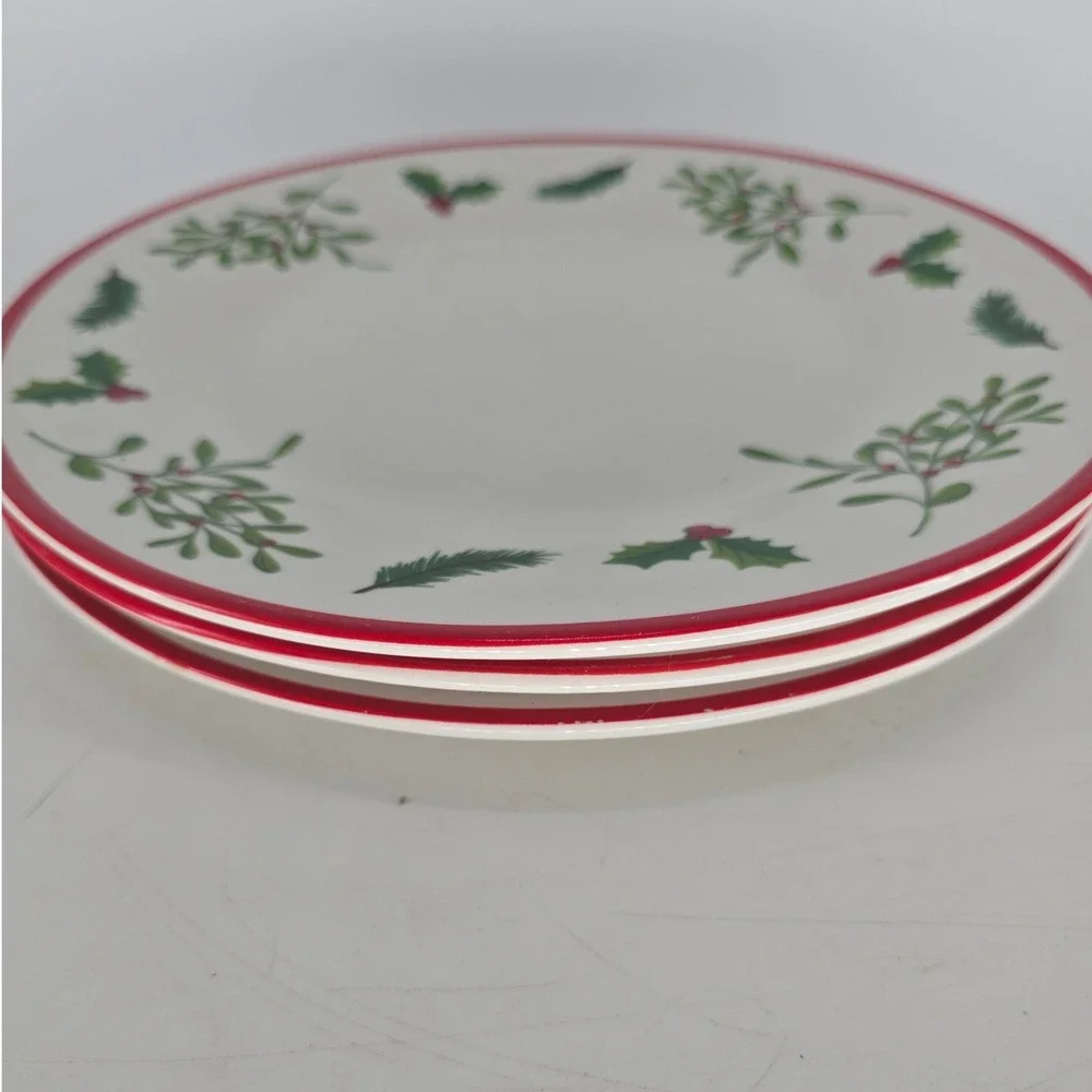 Royal Norfolk Holly Berry Christmas Dinner Plates Set of 3 Red Green 10 Inch